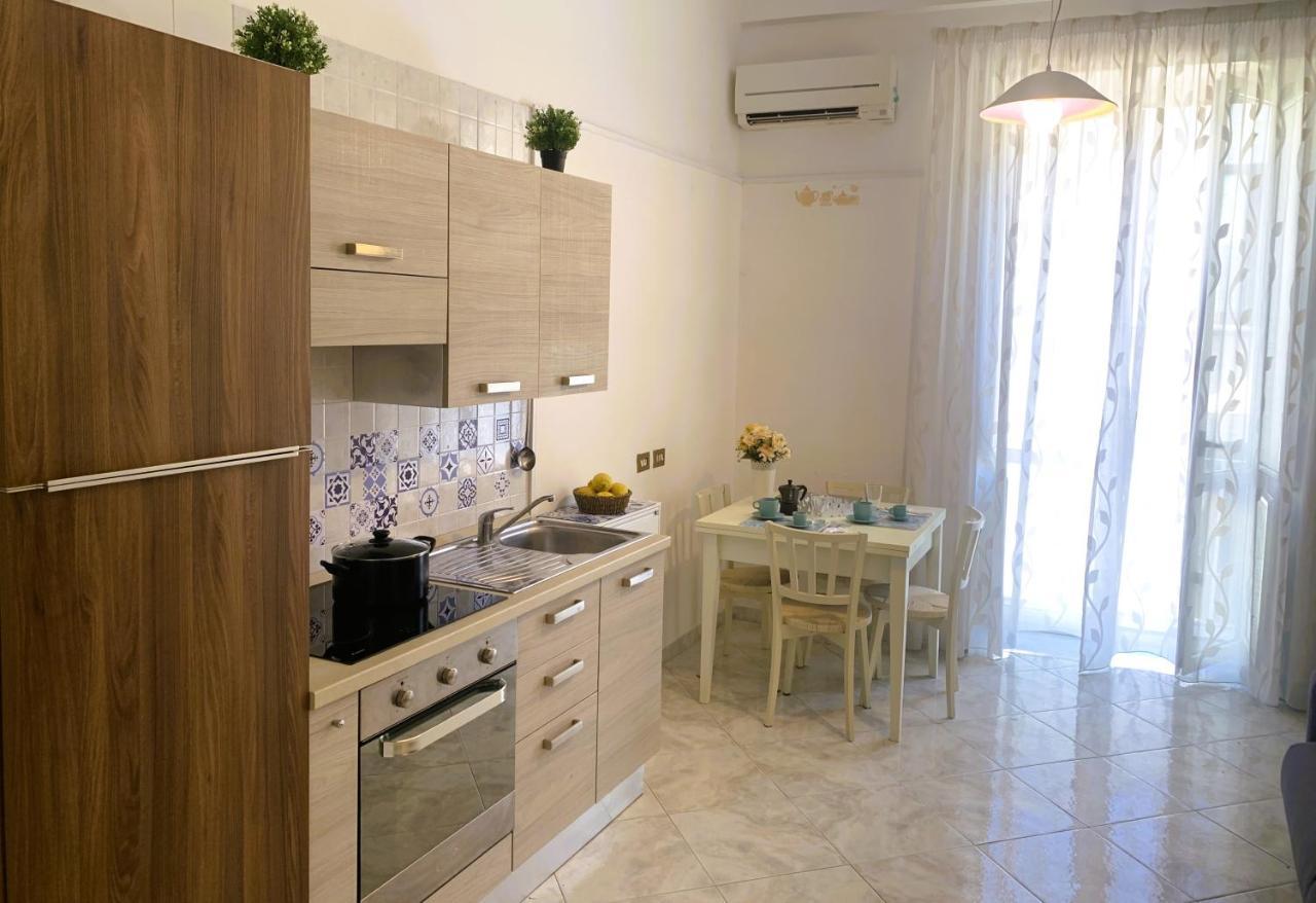 La Piccola Sorrento Apartment Bagian luar foto