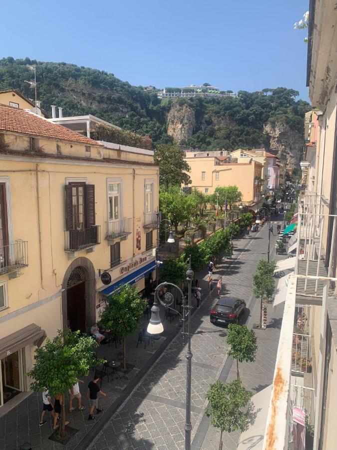 La Piccola Sorrento Apartment Bagian luar foto
