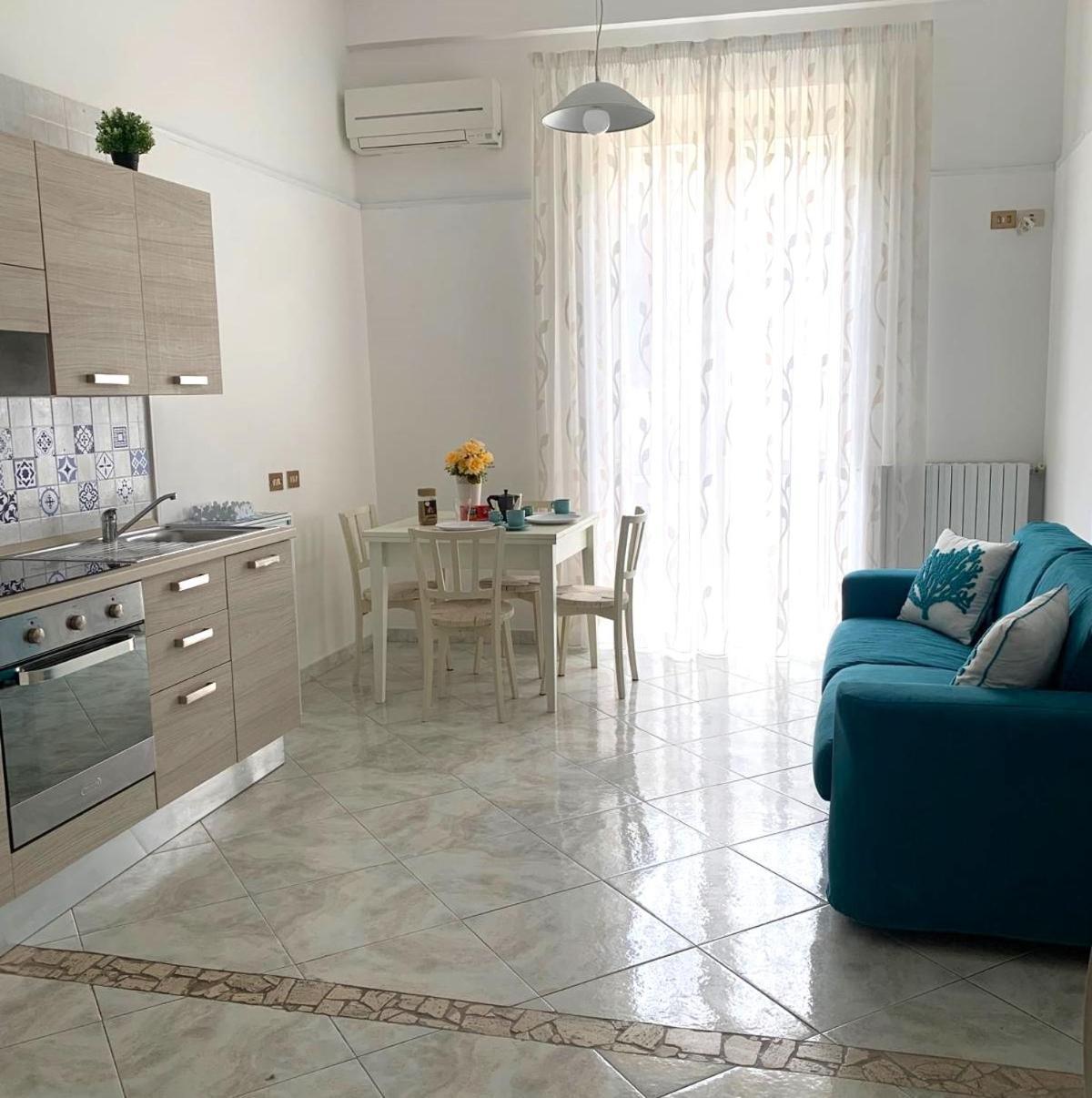 La Piccola Sorrento Apartment Bagian luar foto